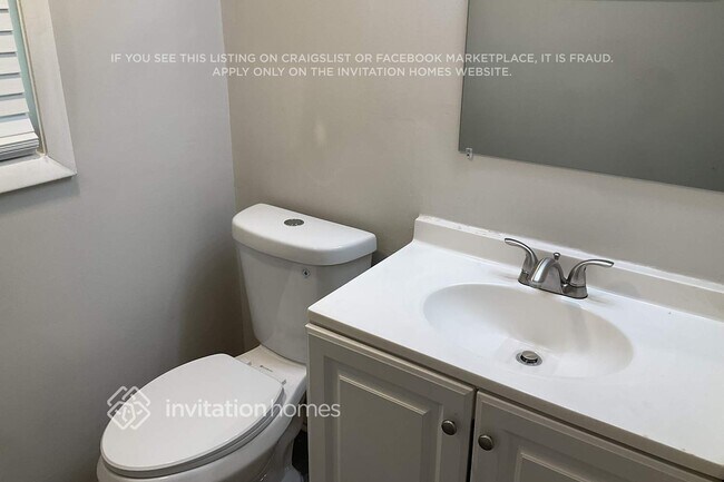 Building Photo - 3697 Glen Falls Dr