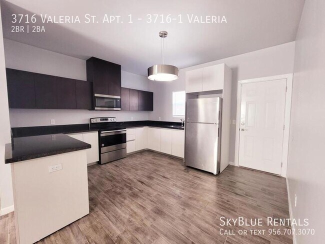 Building Photo - 3716 Valeria St