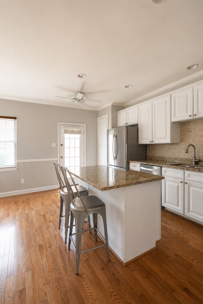 Building Photo - 2086 Clipper Park Rd