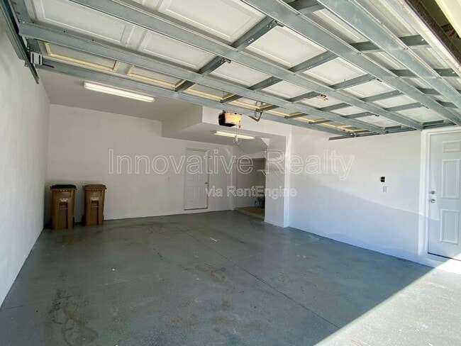 Building Photo - 17321 Promenade Dr