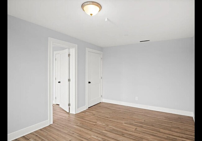 Building Photo - 2 Redfield St