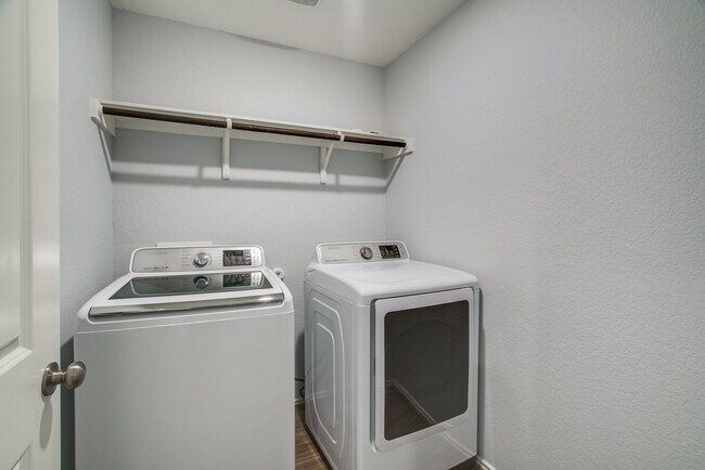 Building Photo - 3352 Lauren Nicole Ln