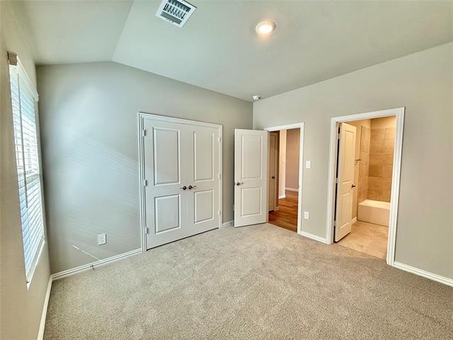 Building Photo - 2104 Rannoch St