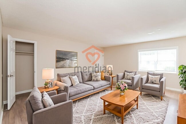 Building Photo - 2 bed / 1 bath ~ Ladson, SC Move-In Today!