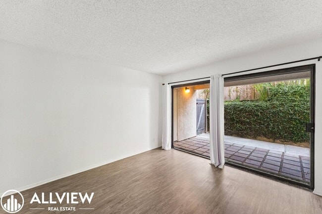 Building Photo - 255 Avenida Montalvo