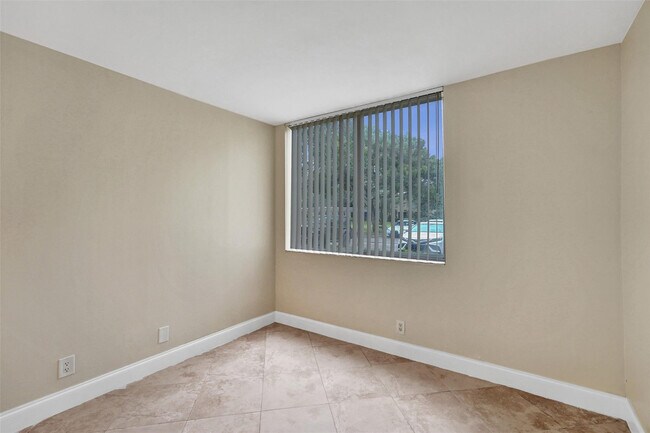 Building Photo - 10733 Cleary Blvd