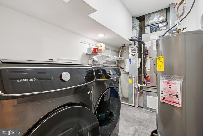 Building Photo - 4353 Westover Pl NW