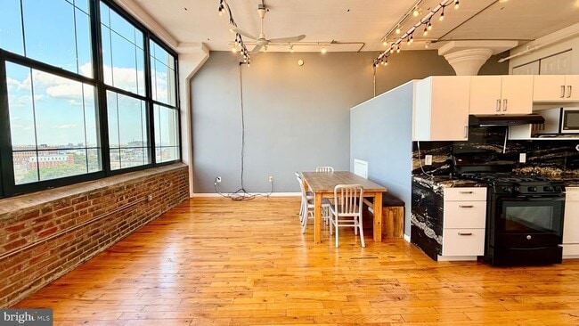 Building Photo - 314 N 12th St