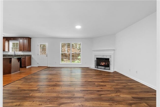 Building Photo - 80 Castle Ct