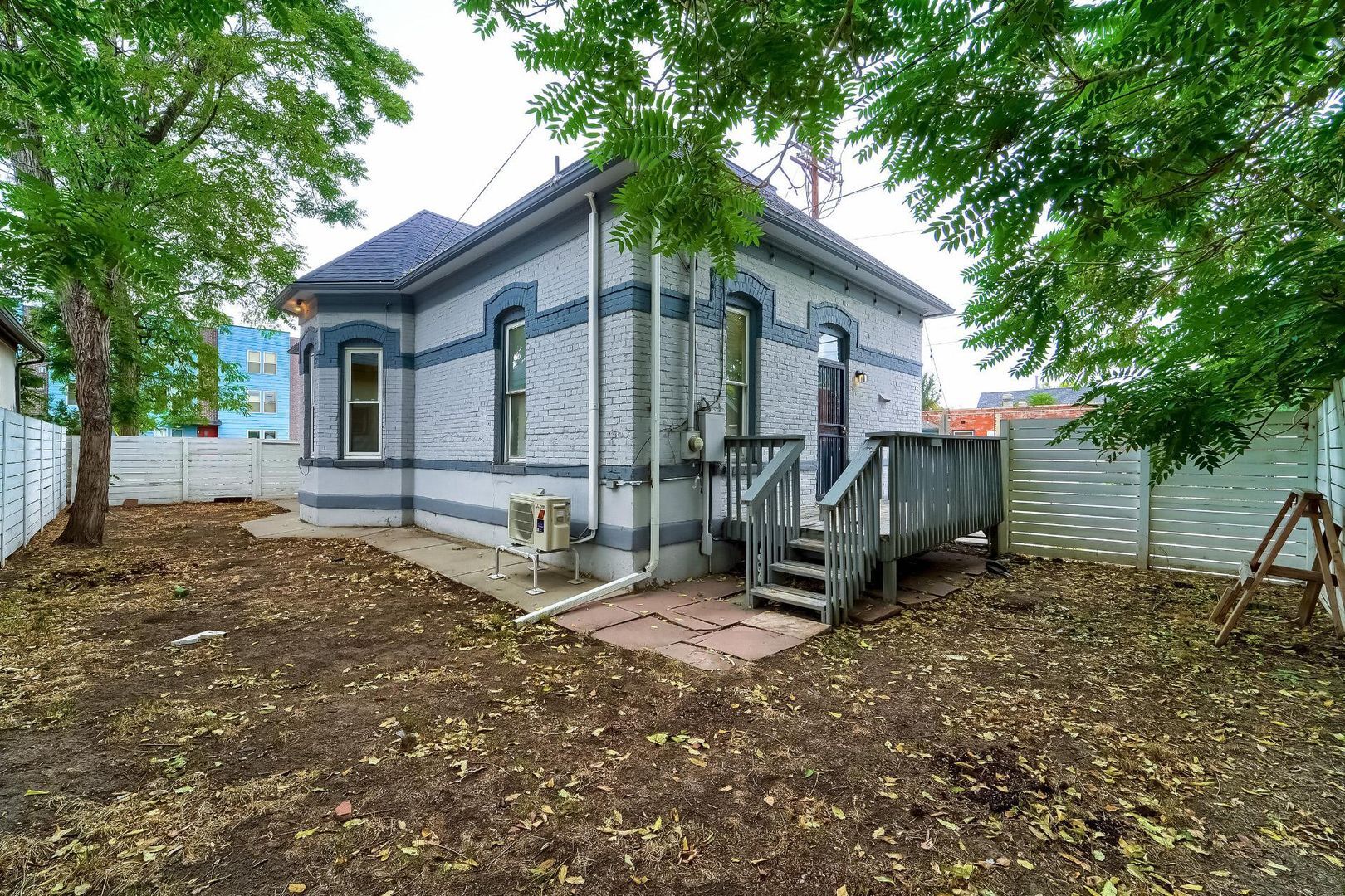 Building Photo - 1076 Mariposa St