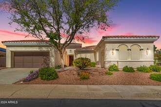 Building Photo - 12820 W La Vina Dr