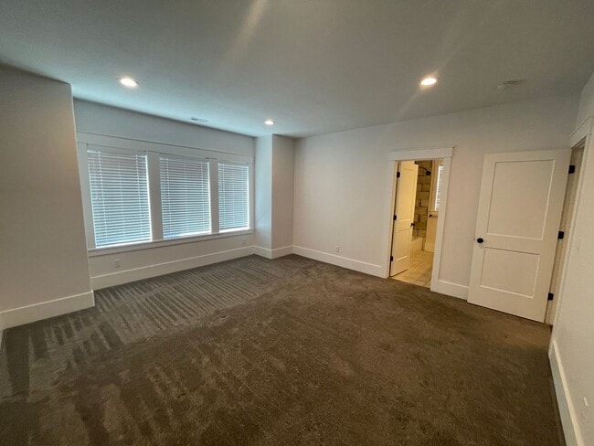 Building Photo - Spacious 1-Bedroom Apartment – North Salt Lake