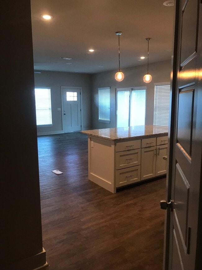 Building Photo - Stunning South Fayetteville Dwelling