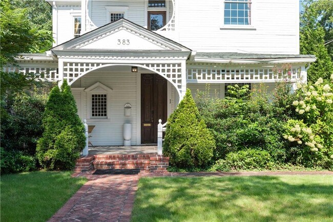 Building Photo - 383 Park Ave SE