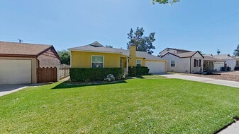 Building Photo - 3250 Las Lunas St