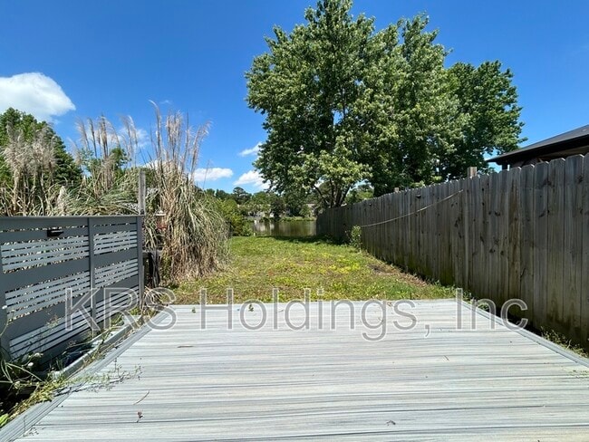 Building Photo - 3014 Glastonbury Cir