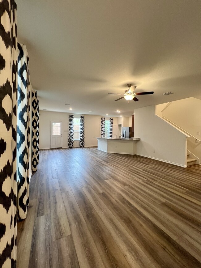 Building Photo - 14839 Vance Jackson Rd