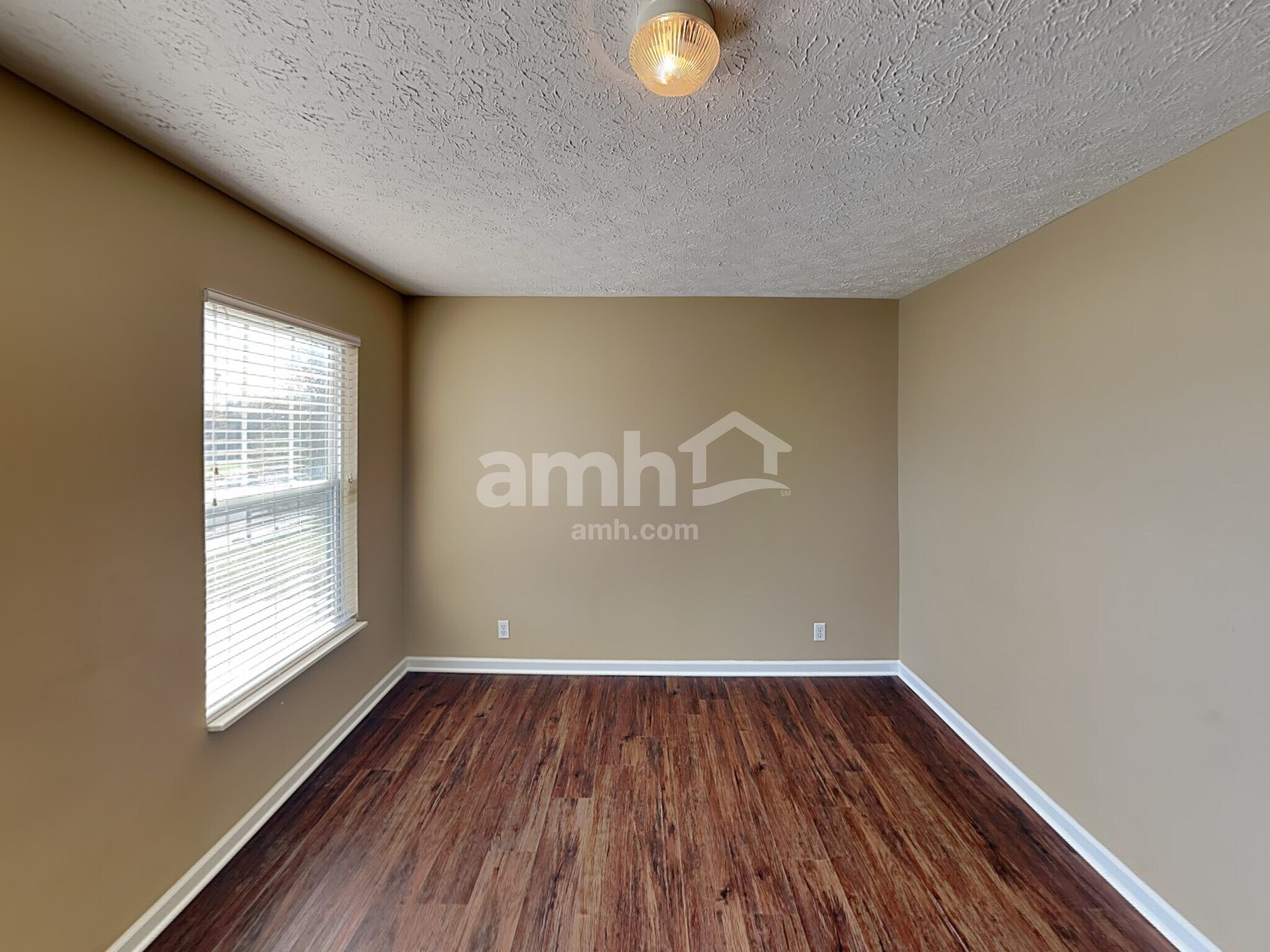 Building Photo - 3055 Hidden Creek Dr