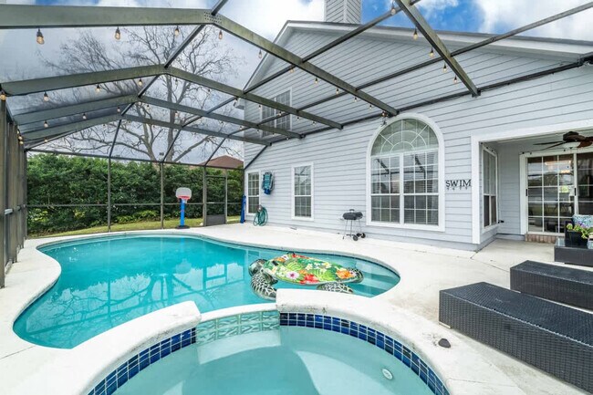Building Photo - 1651 Hawkins Cove Dr W