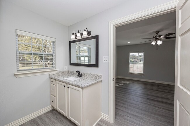 Building Photo - 9910 Dalrock Rd