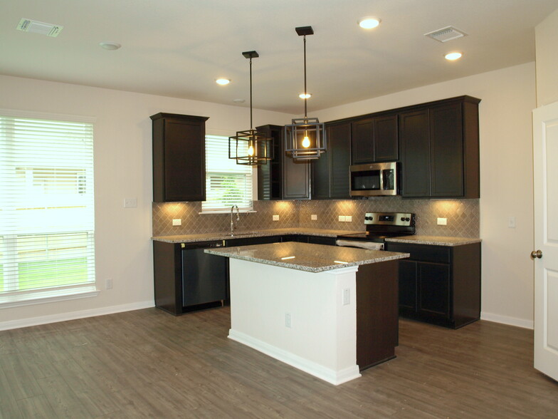 Building Photo - 4140 Aransas Dr