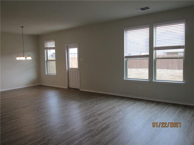 Building Photo - 128 Green Egret Wy