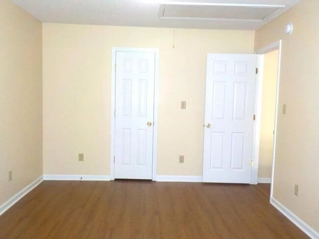 Building Photo - BEAUTIFUL HOUSE COMING AVAILABLE