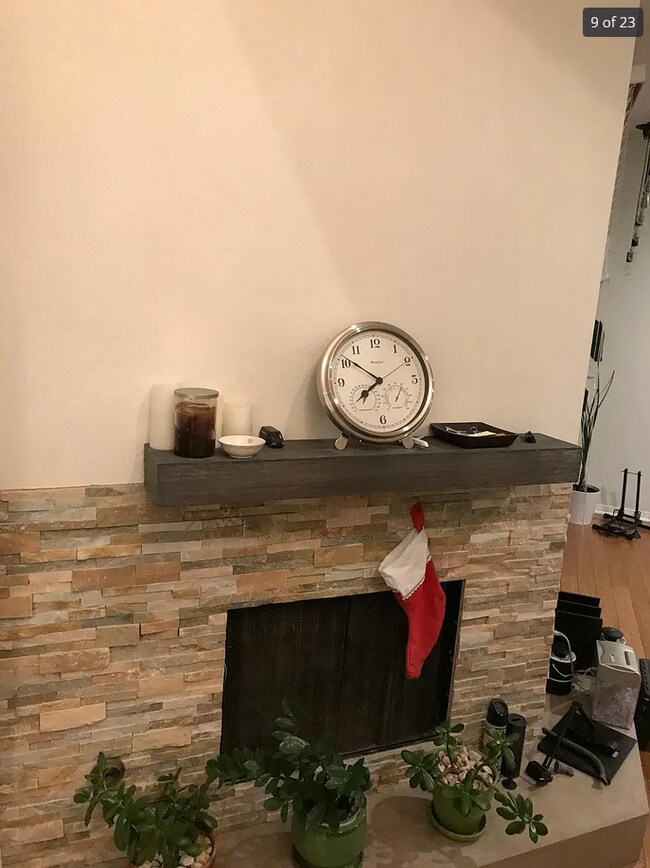 Fire place with wooden ledge - 609 S El Molino Ave