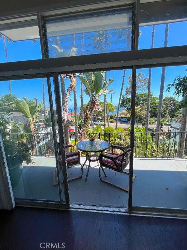 Building Photo - 250 Cliff Dr