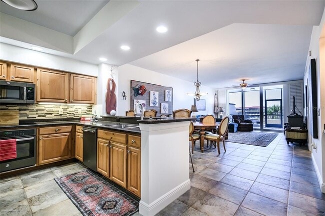 Building Photo - 3313 Sunset Key Cir