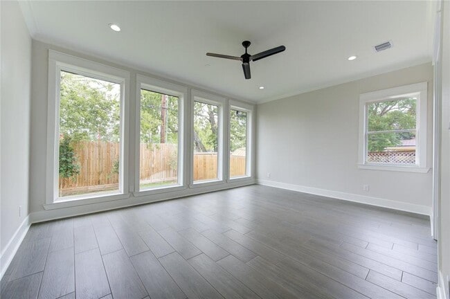 Building Photo - 2118 Nina Lee Ln