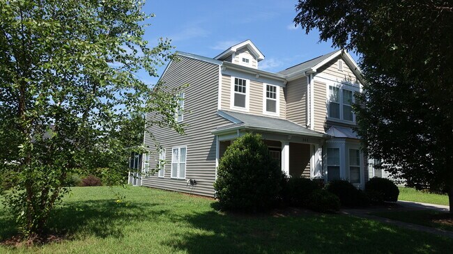 Primary Photo - Great lakefront home in Kinderton