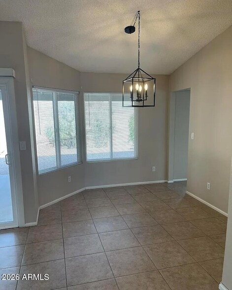 Building Photo - 6233 E Carolina Dr