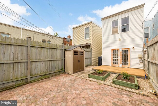 Building Photo - 1405 Montello Ave NE