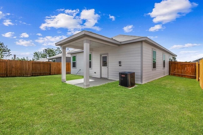 Building Photo - 16434 Blossom Grv Dr