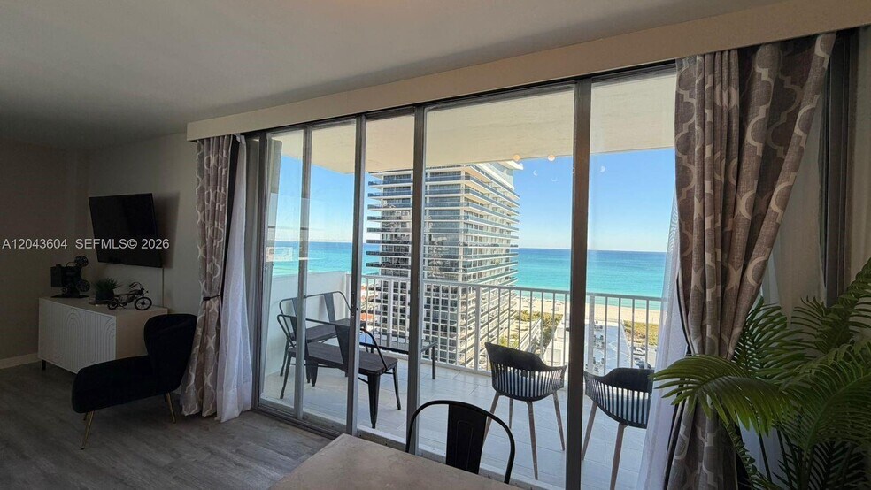 Building Photo - 5838 Collins Ave