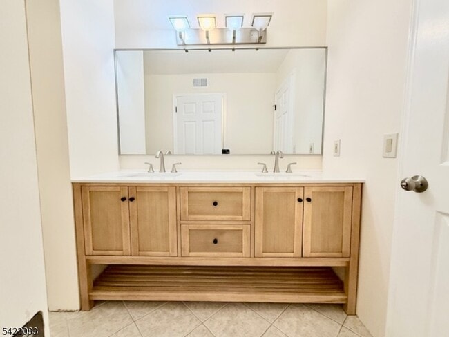 Building Photo - 58 Amethyst Way