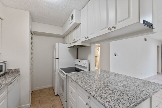 Building Photo - 12100 Melville Dr