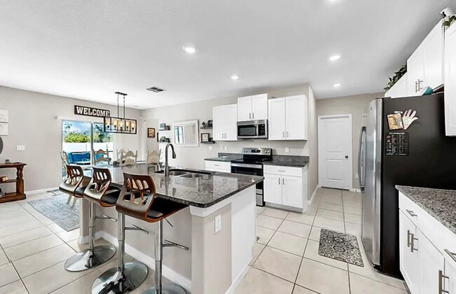 Building Photo - 12841 Wildflower Meadow Dr