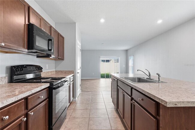 Building Photo - 1530 Finnigan Cir
