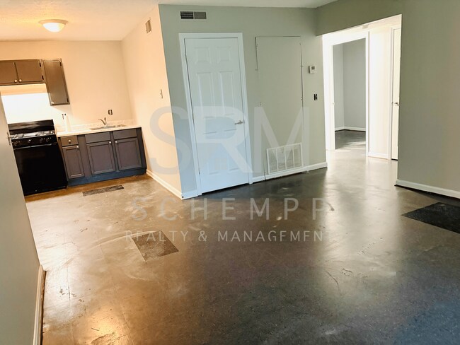 Building Photo - Affordable 3 Bedroom in Portland now available-Section 8 accepted *$200 Amazon Gift Card at Lease...