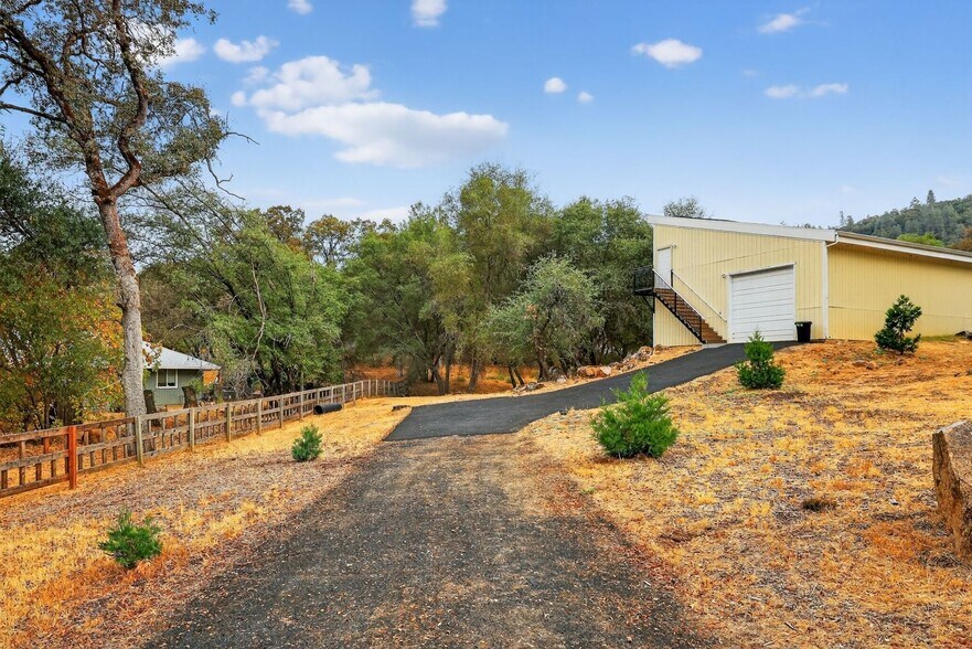 Building Photo - 3550 Nancy Dr