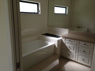 Building Photo - 1308 Monarch Cir