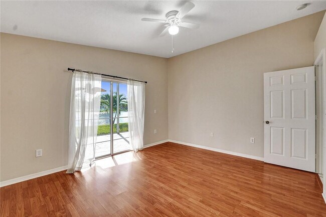 Building Photo - 5248 NW 117th Ave