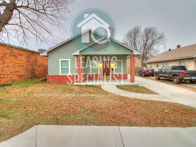 Building Photo - Central Norman 4 Bed 3 Bath House PRE-LEAS...