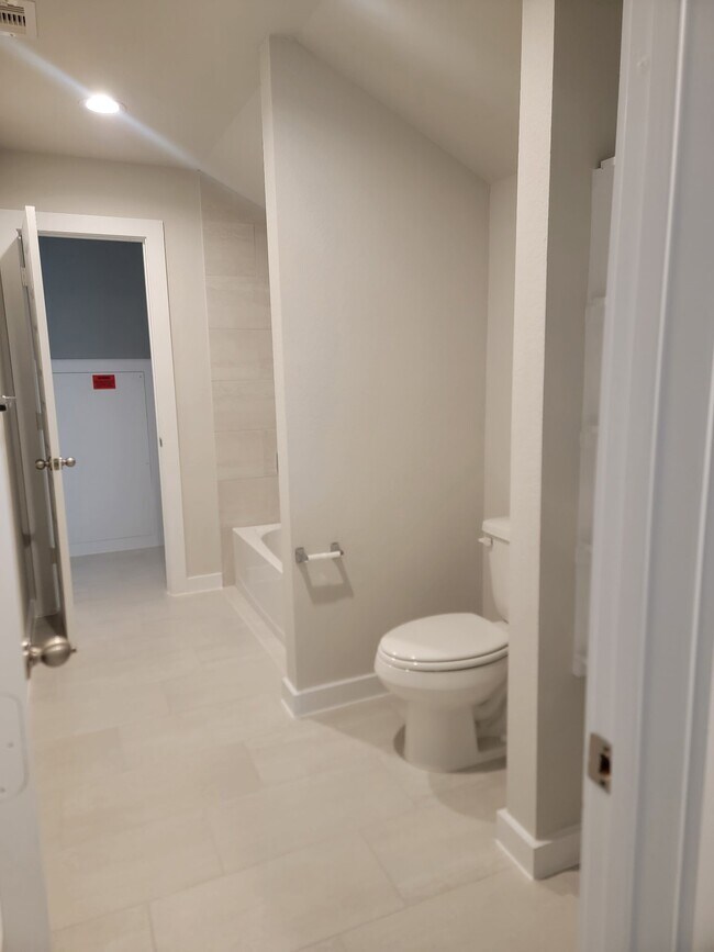 Building Photo - 3130 Boulder Rdg Dr