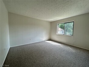 Building Photo - 125 Orchard Dr