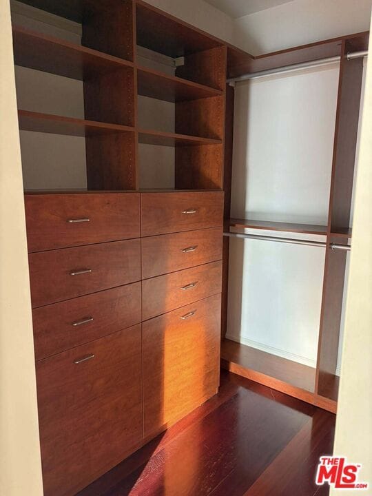 Building Photo - 832 N Las Palmas Ave