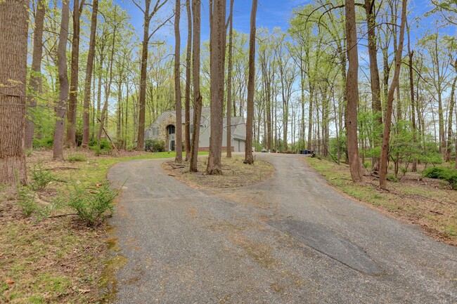 Building Photo - An Unbelievable Rental Opportunity – Grand...