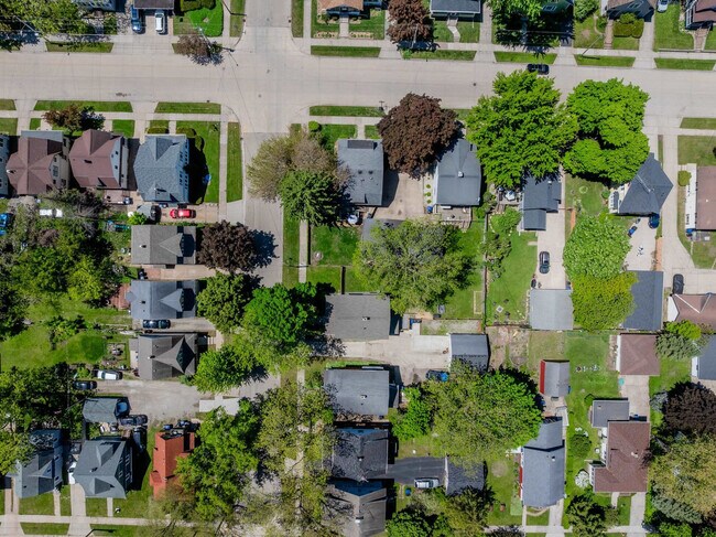 Building Photo - 212 Baldwin Ave